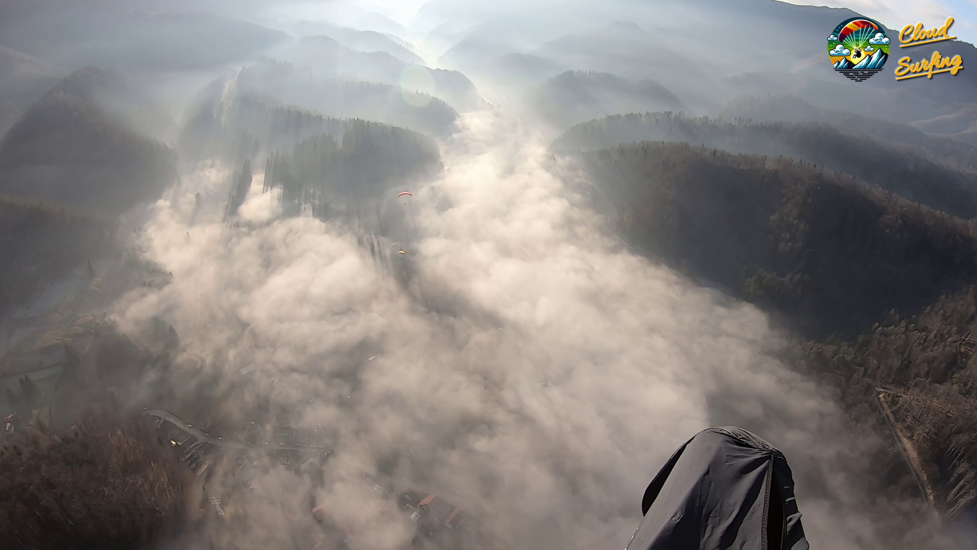 Zbor cu parapanta din Piatra Mare peste ceața